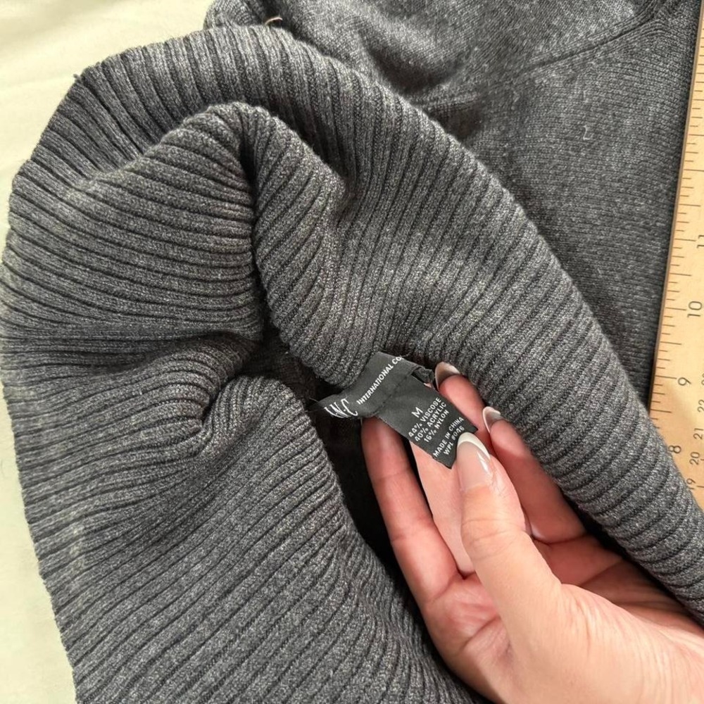 Y2K inc charcoal ribbed off shoulder sweater size medium - Picture 4 of 5